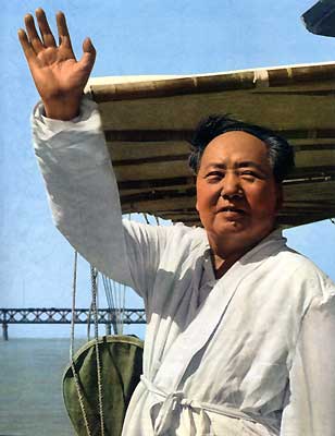 Mao Zedong Swims in the Yangtze River